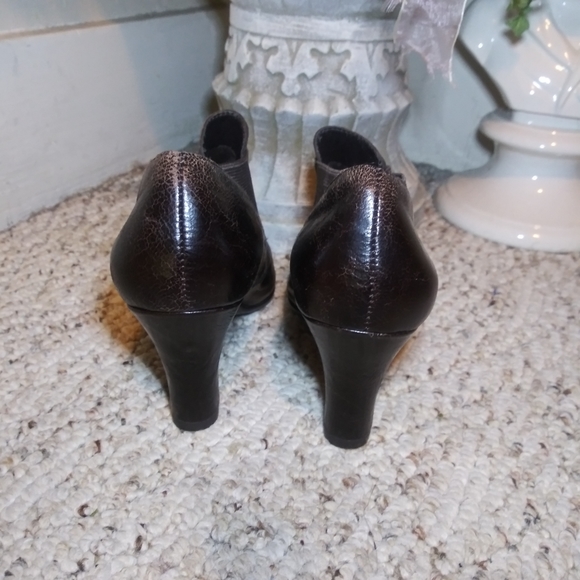 Aerosoles Besotted Brown Victorian, Steampunk Style Distressed Leather Shootie - Picture 5 of 9